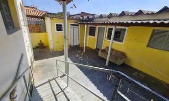 Imagem 2: Alugo casa de fundos de 2 cômodos com garagem perto da escola Melissa