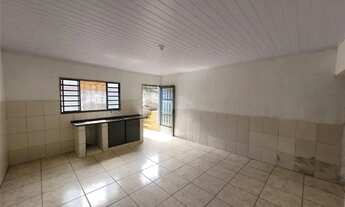 Imagem 6: Casa com 3 quartos e amplo quintal