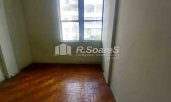 Imagem 7: Apartamento a venda em Copacabana, com três quartos, frente rua transversal. Posto 4