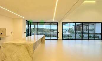 Imagem 4: Alto , Localização e em cada