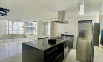 Imagem 5: Triplex para Venda em Florianópolis, Centro, 4 dormitórios, 4 suítes, 5 banheiros, 2 vagas