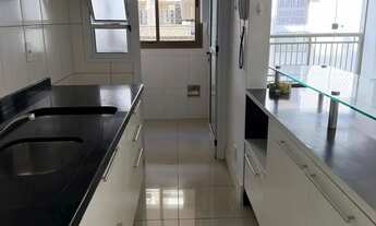 Imagem 4: Apto 03 dormitórios sendo 01 suíte com armário embutido, split e sacada, bwc suíte complet