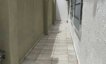 Imagem 5: Casa na rua do hospital metropolitano