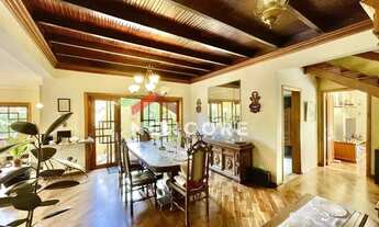 Imagem: Casa de condomínio em Rua das Camélias