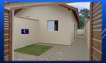 Imagem 2: Casa com amplo quintal em Itanhaém