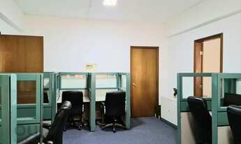 Imagem 2: CENTRO-vende andar inteiro R$999.000,00-11 salas moibiliadas-ALUGA r$9.000,00-negócio inco