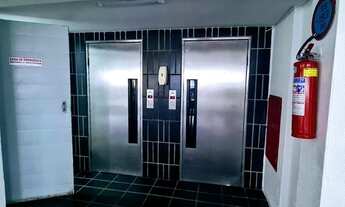 Imagem 3: Apartamento para venda possui 70 metros quadrados com 2 quartos em Boa Viagem - Recife - P