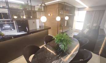 Imagem 3: Maravilhoso apto em andar alto com PORTEIRA fechada, mobiliado e decorado!