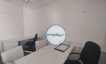 Imagem 6: Conjunto comercial com 32m² mobiliado, piso carpete, 01 banheiro, ar condicionado e 01 vag