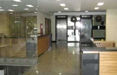 Imagem 3: CONJUNTO SALA COMERCIAL à venda com 42.4m² por R$ 160.000,00 no bairro Centro Cívico - CUR