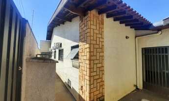 Imagem 2: Casa para venda tem 200 metros quadrados com 3 quartos