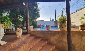 Imagem 3: Casa térrea com 3 dormitórios localizada no bairro Jardim Nova Época