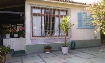 Imagem: Casa com 7 dormitórios à venda, 210 m²