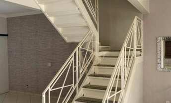 Imagem 2: Sobrado à Venda no Condomínio Santa Rosa com 03 Quartos sendo 01 Suíte no Bairro Santa Ros