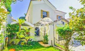 Imagem 2: Casa charmosa no Pacaembu com 280m²de área construída, 450 m²área do terreno, 3 dormitório