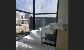 Imagem 4: Casa de condomínio para venda tem 220 metros quadrados com 3 quartos