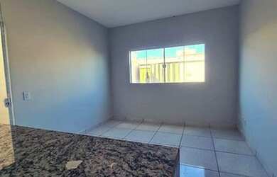 Imagem 5: Casa para Venda em Uberlândia, Jardim Holanda, 2 dormitórios, 1 banheiro, 1 vaga