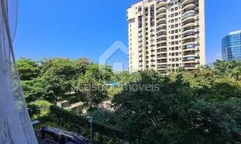 Imagem 6: O apartamento no bairro Barra da Tijuca com 157 metros quadrados com 4 quartos