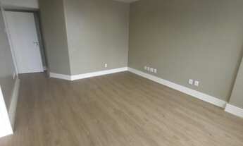 Imagem 3: Sala no coração da Av. Rio Branco. 70 m², 3 ambientes, ar-condicionado central e mais 3