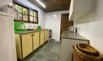 Imagem 6: Casa de condomínio sobrado para aluguel e venda possui 1100 metros quadrados com 5 quartos