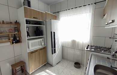 Imagem 4: 1476 Duas Casas em Alvenaria no Bairro Costeira, com piscina, distante 180 metros da lagoa