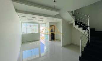 Imagem 3: Maravilhosa casa triplex com 3 quartos sendo 1<br>suíte no bairro Santa Amélia