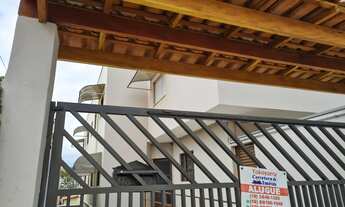 Imagem 3: Alugo apartamento térreo de 4 cômodos no Burck com garagem