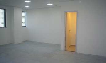 Imagem 3: Sala/Conjunto para aluguel e venda possui 49 metros quadrados