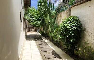 Imagem 6: Casa Linear com 04 Quartos, Churrasqueira, Piscina e Quintal!