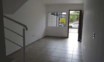 Imagem 3: 3 sobrados de frente excelente para investidores