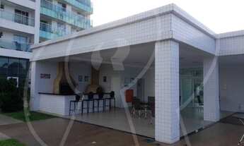 Imagem 7: Ótima localização, imóvel com 02 suítes, varanda com cortina de vidro, sala, móveis projet