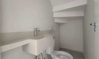 Imagem 7: Sobrado três quartos/suíte/close no Fazendinha - estuda permuta