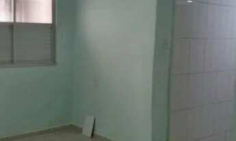 Imagem 2: Apartamento térreo amplo com varanda próximo ao Caminho de Areia