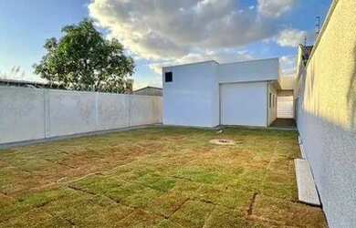 Imagem 2: Casa para venda tem 235 metros quadrados com 2 quartos em Parque Jacaraípe - Serra - Espír