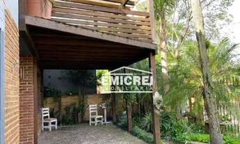 Imagem 4: EMICREI VENDE CASA com 271,71 m², 4 quartos sendo 1 suíte, 4 banheiros, garagem para 4 ca