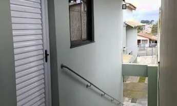 Imagem 2: Casa 02 quartos com vaga de garagem coberta