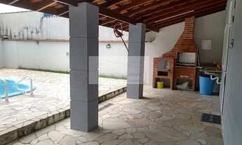 Imagem 3: Casa para Venda em Caraguatatuba, Massaguaçu, 5 dormitórios, 4 suítes, 1 banheiro, 4 vagas