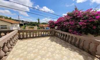 Imagem 3: Casa com 3 quartos e amplo quintal