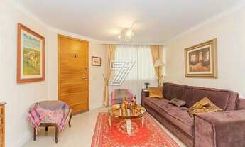 Imagem 2: Sobrado a venda possui 261 metros quadrados com 5 quartos em Água Verde - Curitiba - PR