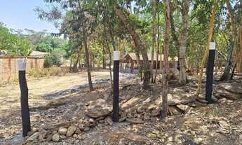 Imagem 7: Rancho no Rio Curumba