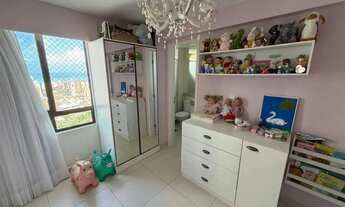 Imagem 7: Vista mar e super ventilado, condomínio clube impecável, além da comodidade de ser porteir