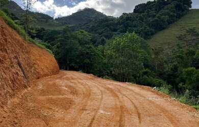 Imagem 2: Terreno 3.500 m² com Rio e Nascente em Iguape - Guarapari