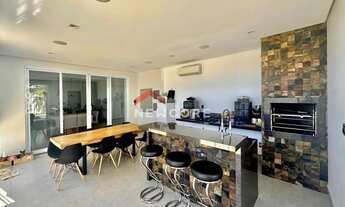 Imagem: Casa de condomínio em Avenida Maria Marozini