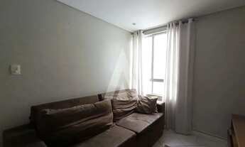 Imagem 3: Apartamento localizado no bairro Iririú, com 02quartos e uma vaga de garagem coberta