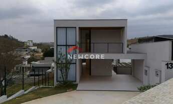 Imagem: Casa de condomínio em Avenida Rosa dos