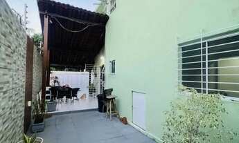 Imagem 3: Duplex individual na quadra do mar, 3 quartos, 2 varandas, rua calçada, a poucos metros da