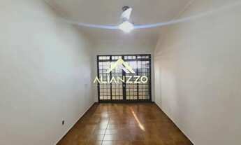 Imagem: Casa Residencial no Bairro Vila Tibério