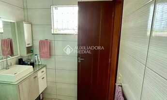 Imagem 7: Sobrado Geminado Premium com Área Gourmet Exclusiva e Suíte com Sacada no Portal da Colina