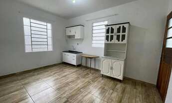 Imagem 3: Terreno amplo com 690m², com duas casas construídas para moradia ou investyirdores!!