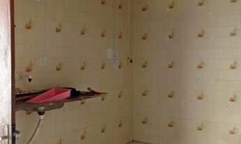 Imagem: Alugo casa nos fundos, muito boa